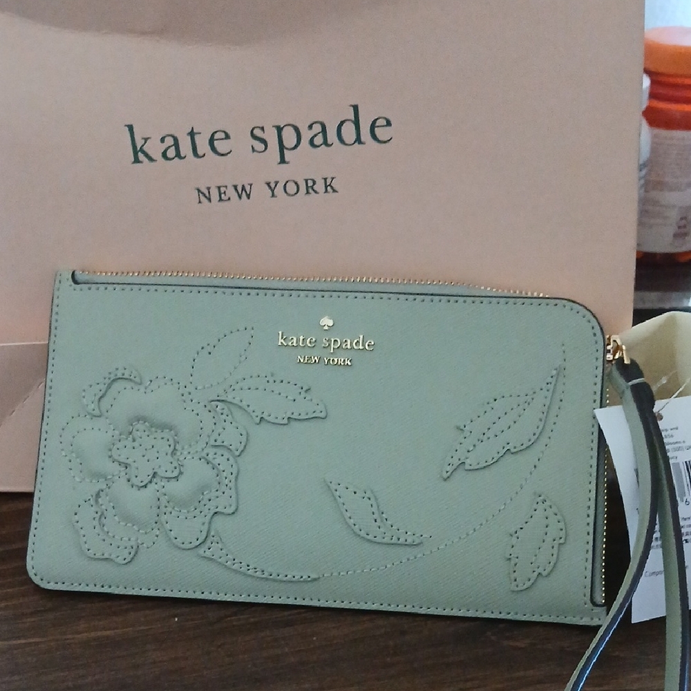 kate spade mint green floral wristlet clutch